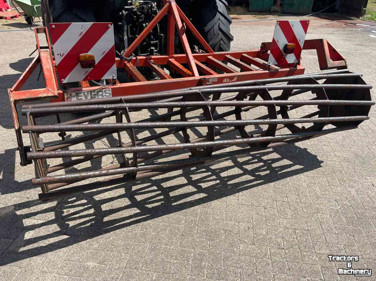 Cultivateur Evers Grubber mit Rohrstabwalze