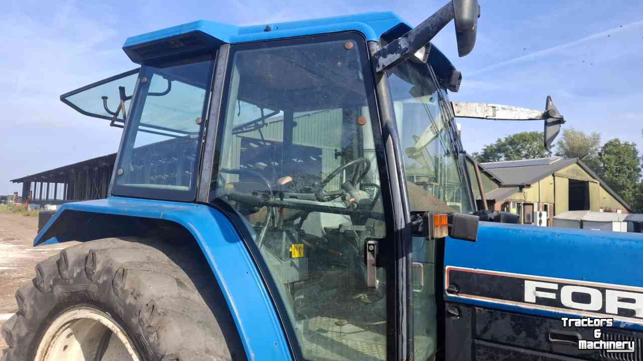 Tracteur Ford 7840