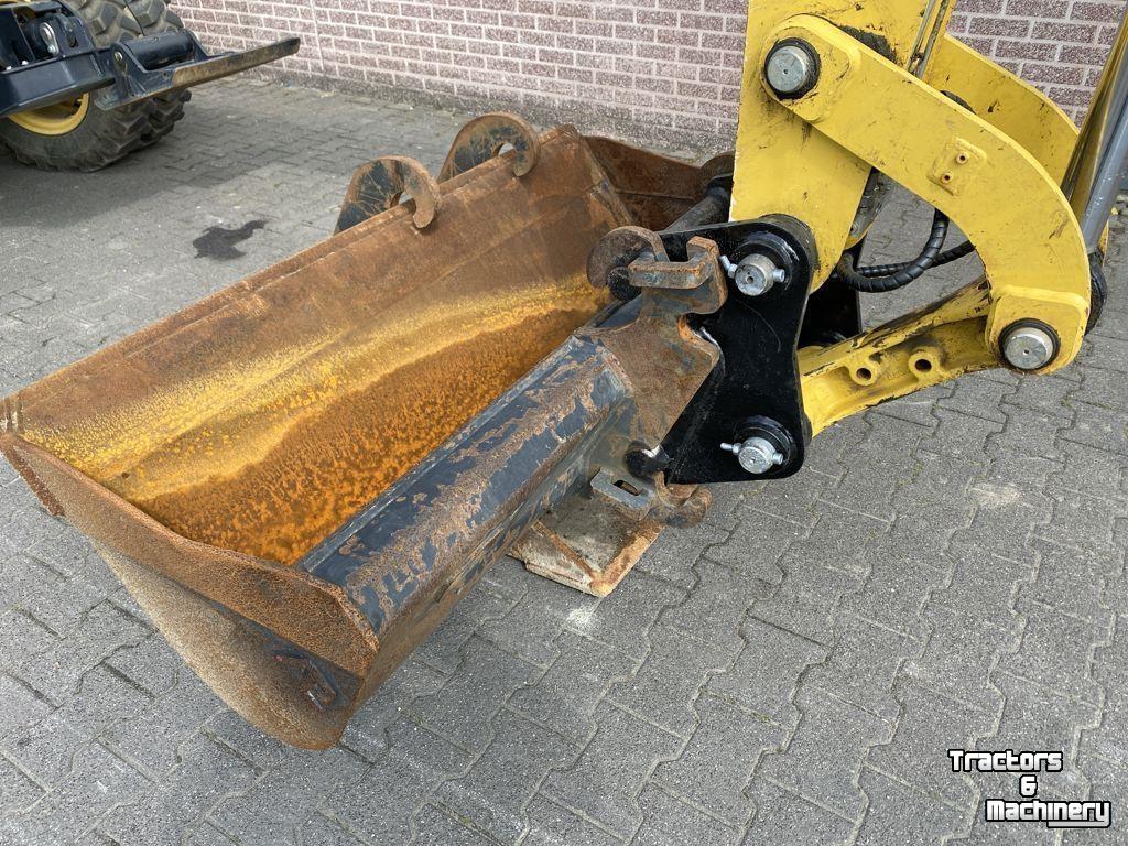 Pelles sur pneus Yanmar B95W