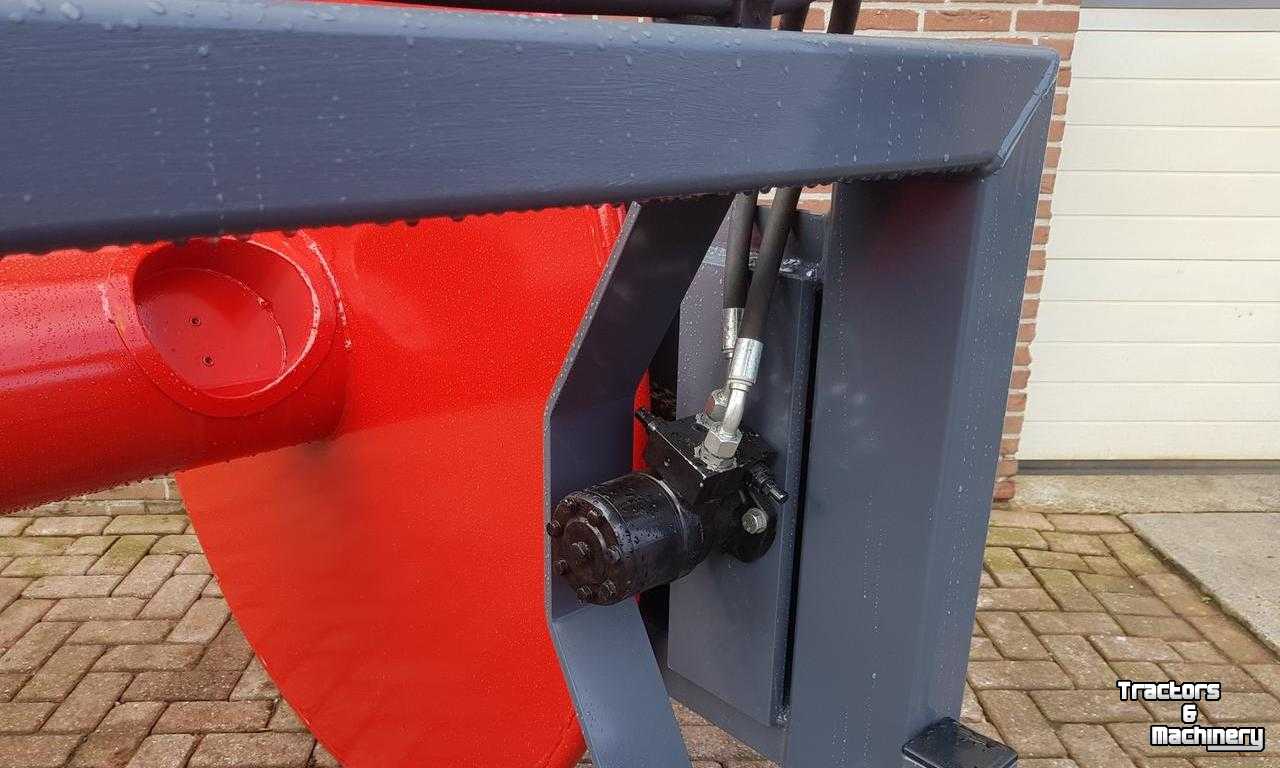 Distributeur à tuyau flexible trainé Agomac Slanghaspel