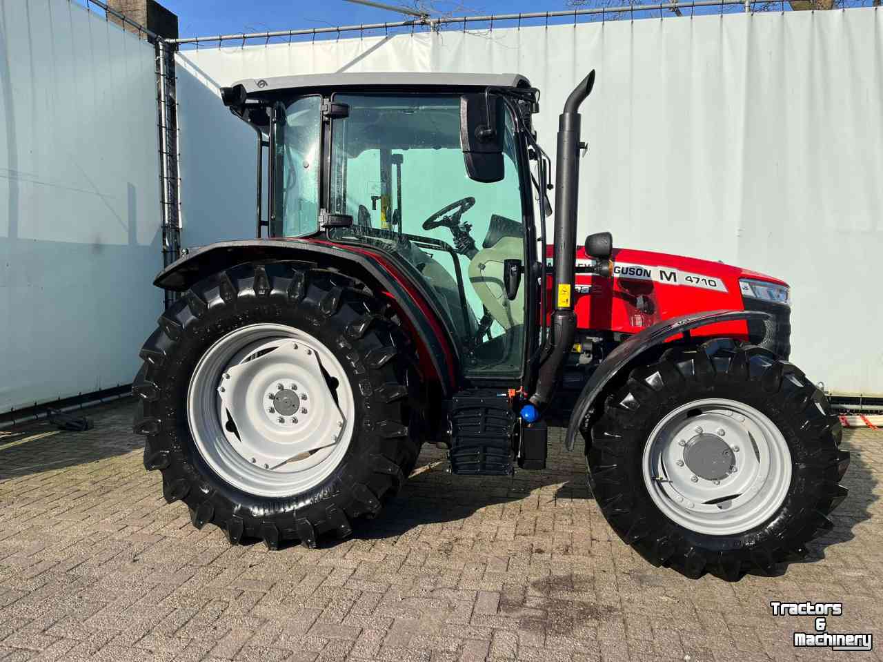 Tracteur Massey Ferguson 4710 M Dyna-2 Essential
