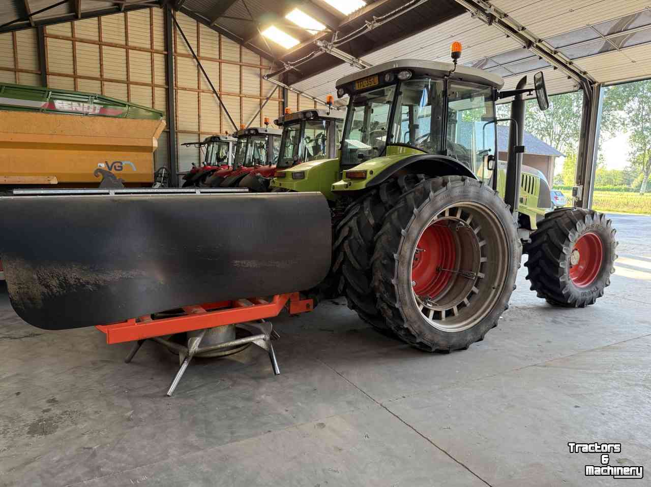 Tracteur Claas 657 ATZ
