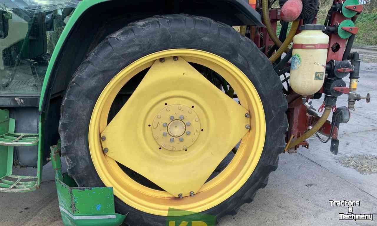 Tracteurs John Deere 6110 SE Tractor + Hardi TwinForce Veldspuit