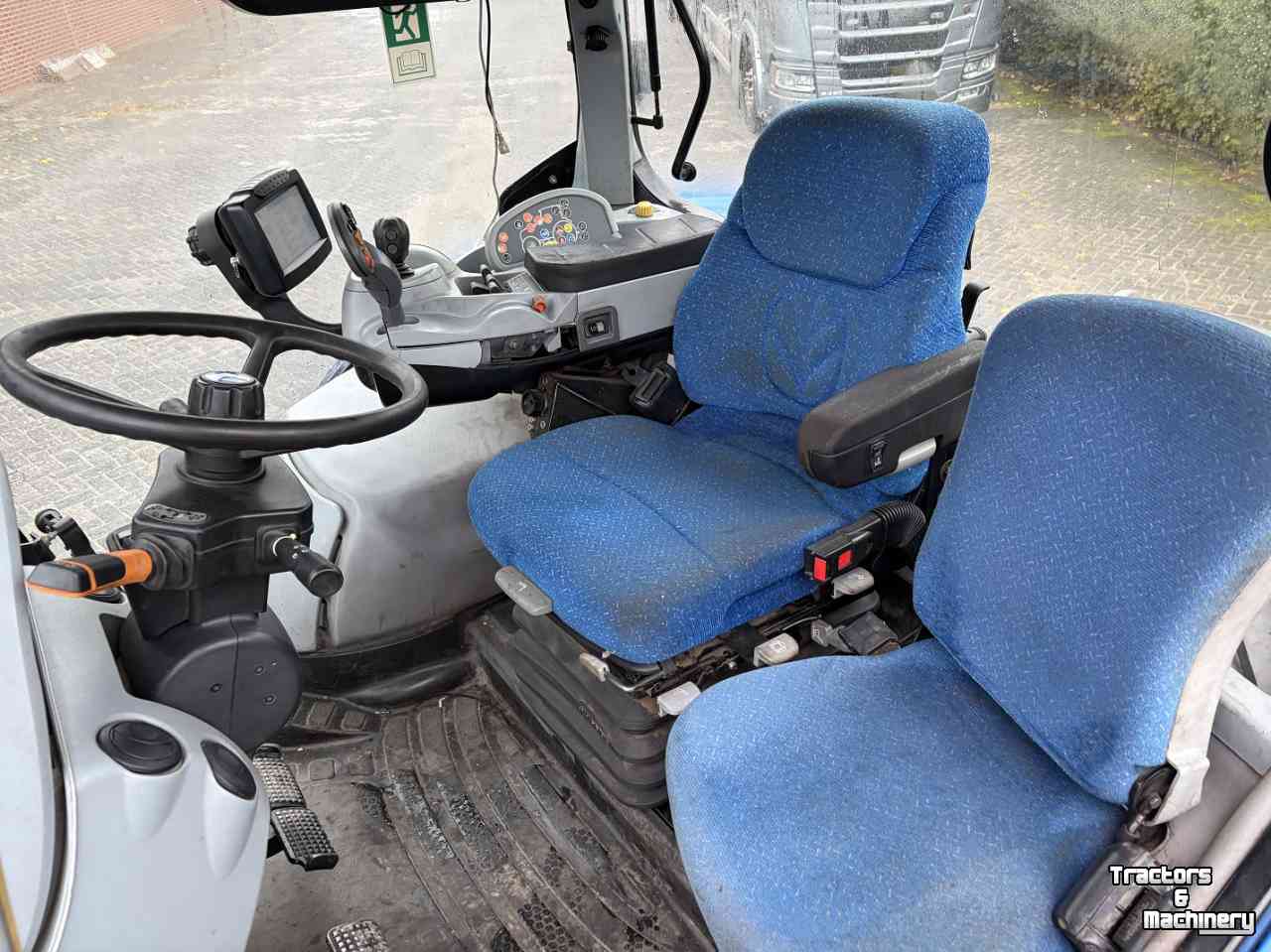 Tracteur New Holland T7060 autocommand
