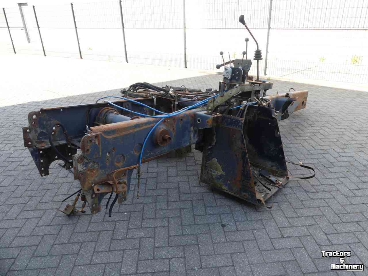 Autres tracteurs et accessoires Mercedes Benz MB Trac 1300