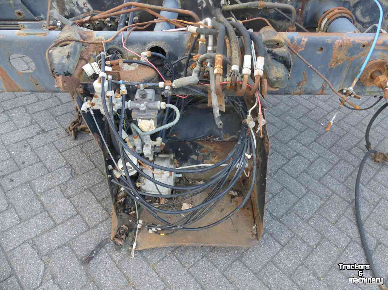 Autres tracteurs et accessoires Mercedes Benz MB Trac 1300