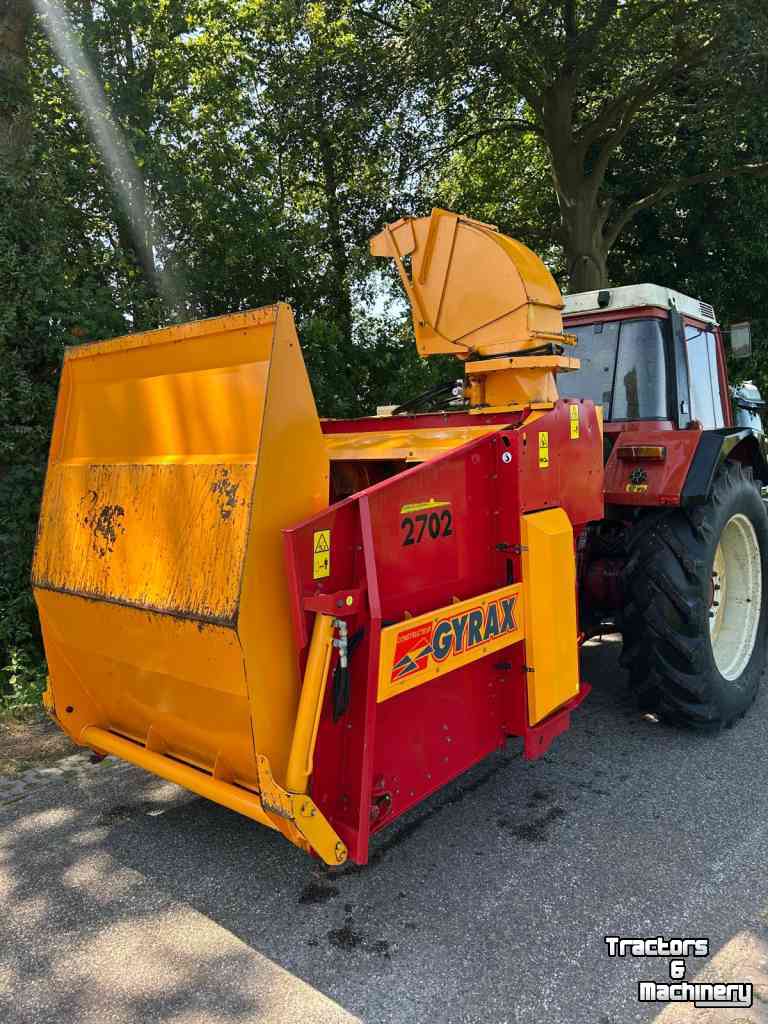 Distributeur de paille pour des logettes Gyrax gyrax stroblazer stroverdeler