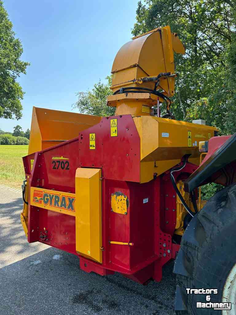 Distributeur de paille pour des logettes Gyrax gyrax stroblazer stroverdeler