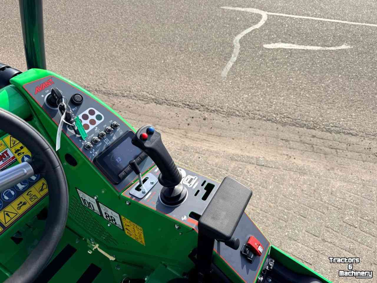 Chargeuse sur pneus Avant 528 TDL Mini-Shovel
