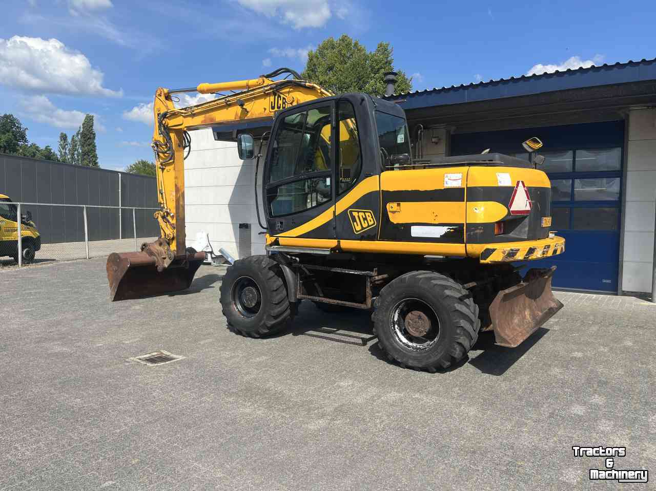 Pelles sur pneus JCB JS145W