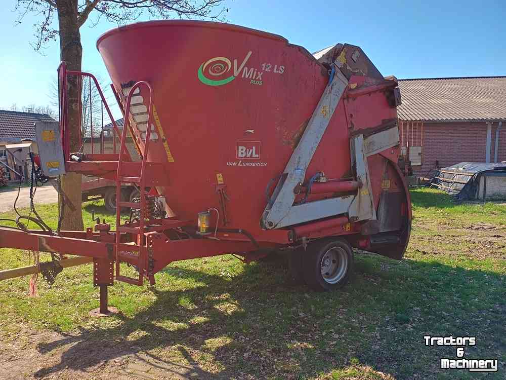 Mélangeuse BVL Herfstsale ! 2 van lengrich voermengwagens in 1koop