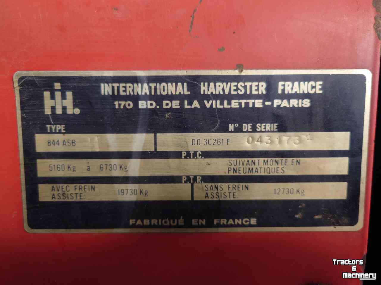 Tracteur International 844 SB