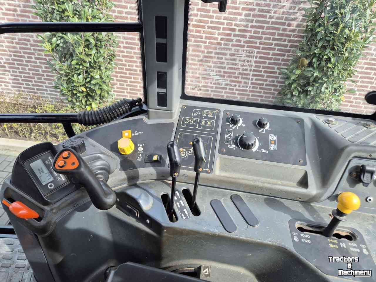 Tracteur New Holland 8260