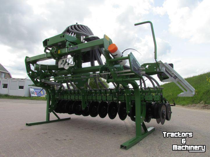 Semoir Amazone Avant 3002 Aanbouwzaaimachine