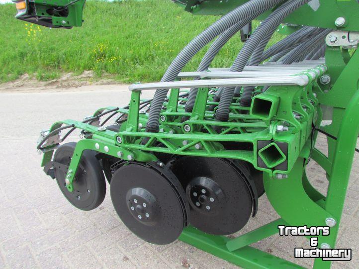 Semoir Amazone Avant 3002 Aanbouwzaaimachine