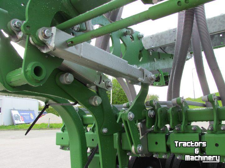 Semoir Amazone Avant 3002 Aanbouwzaaimachine