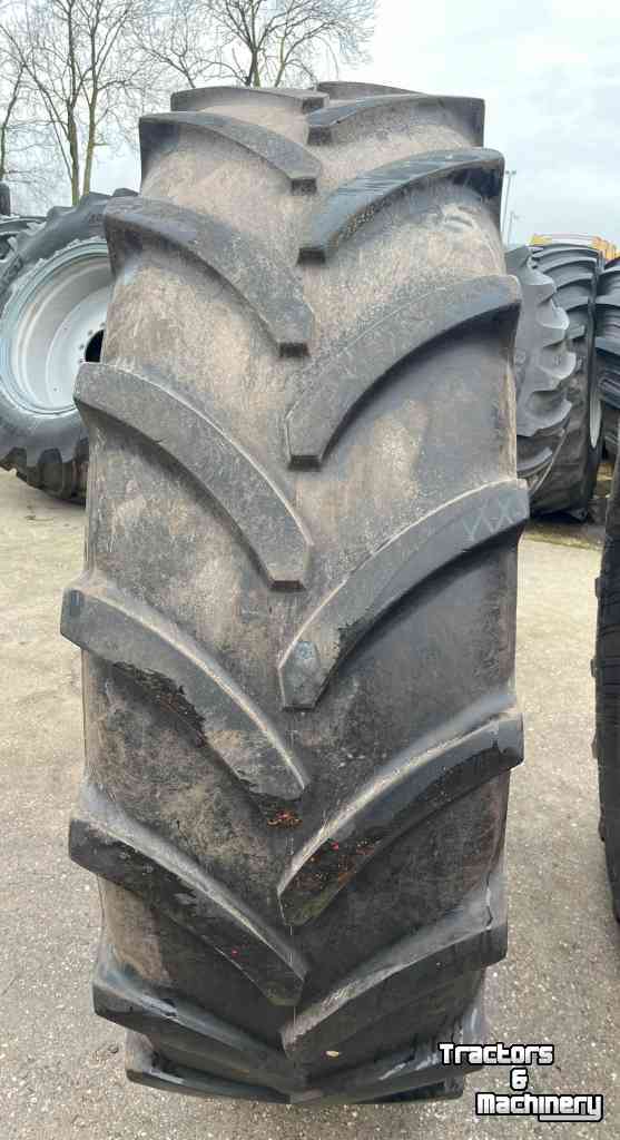 Roues, Pneus, Jantes, Barillets Jumelage Vredestein Traction 85 520/85-R42
