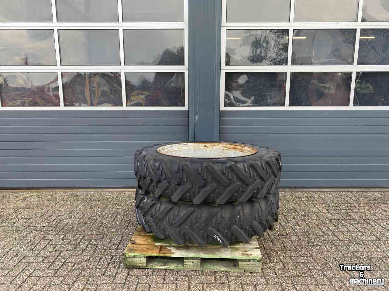 Roues, Pneus, Jantes, Barillets Jumelage Kleber Dubbellucht 13.6R38