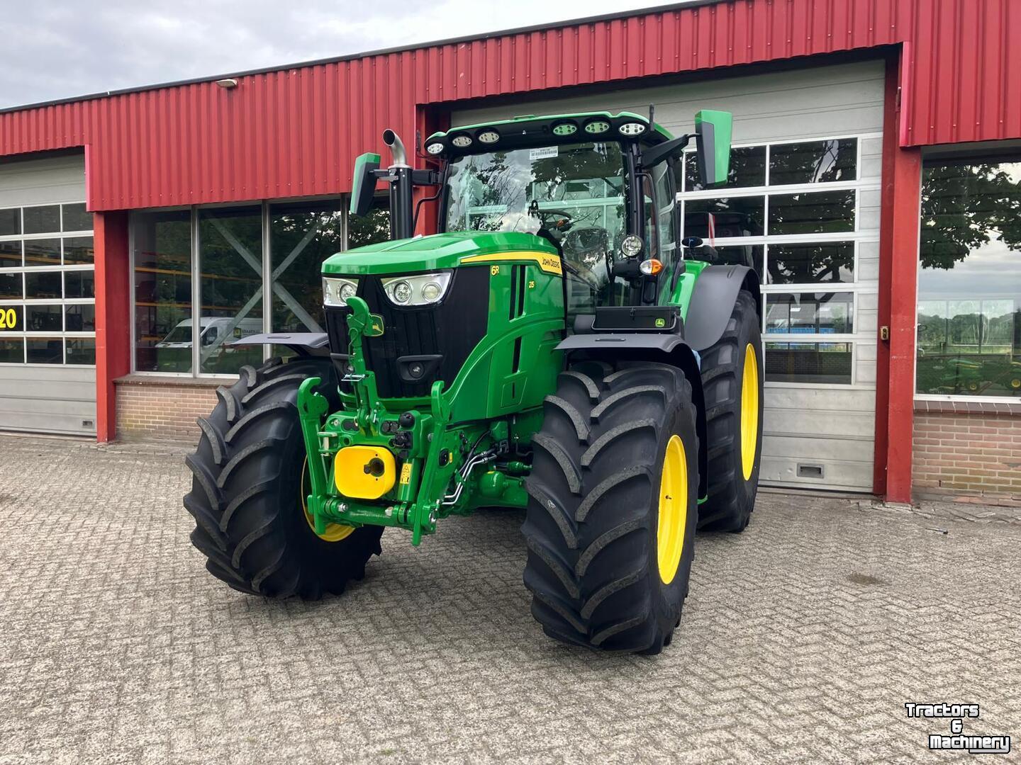Tracteur John Deere 6R 215