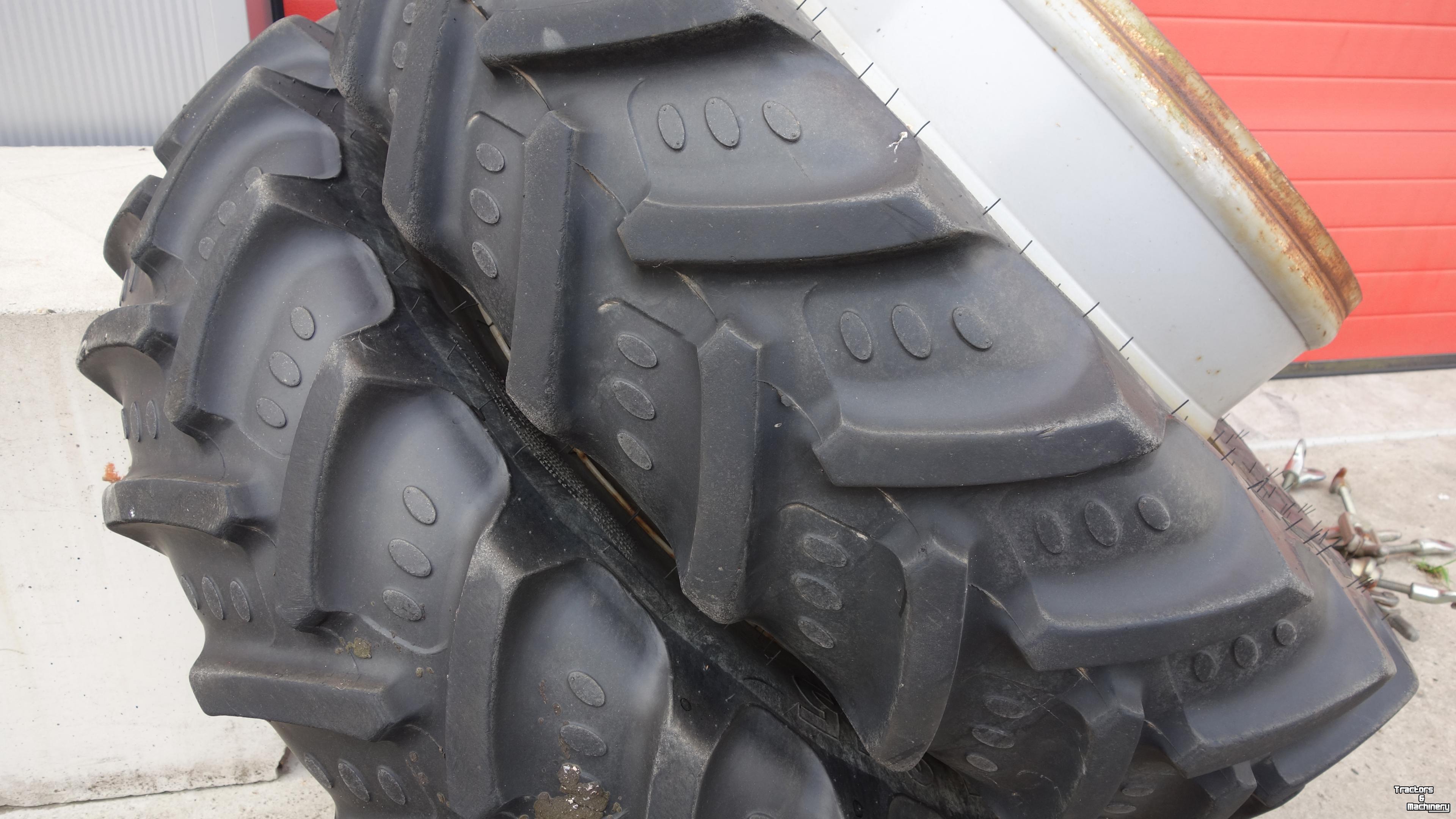 Roues, Pneus, Jantes, Barillets Jumelage BKT Onbekend 320/85R32-28 GS DUBBELLUCHT