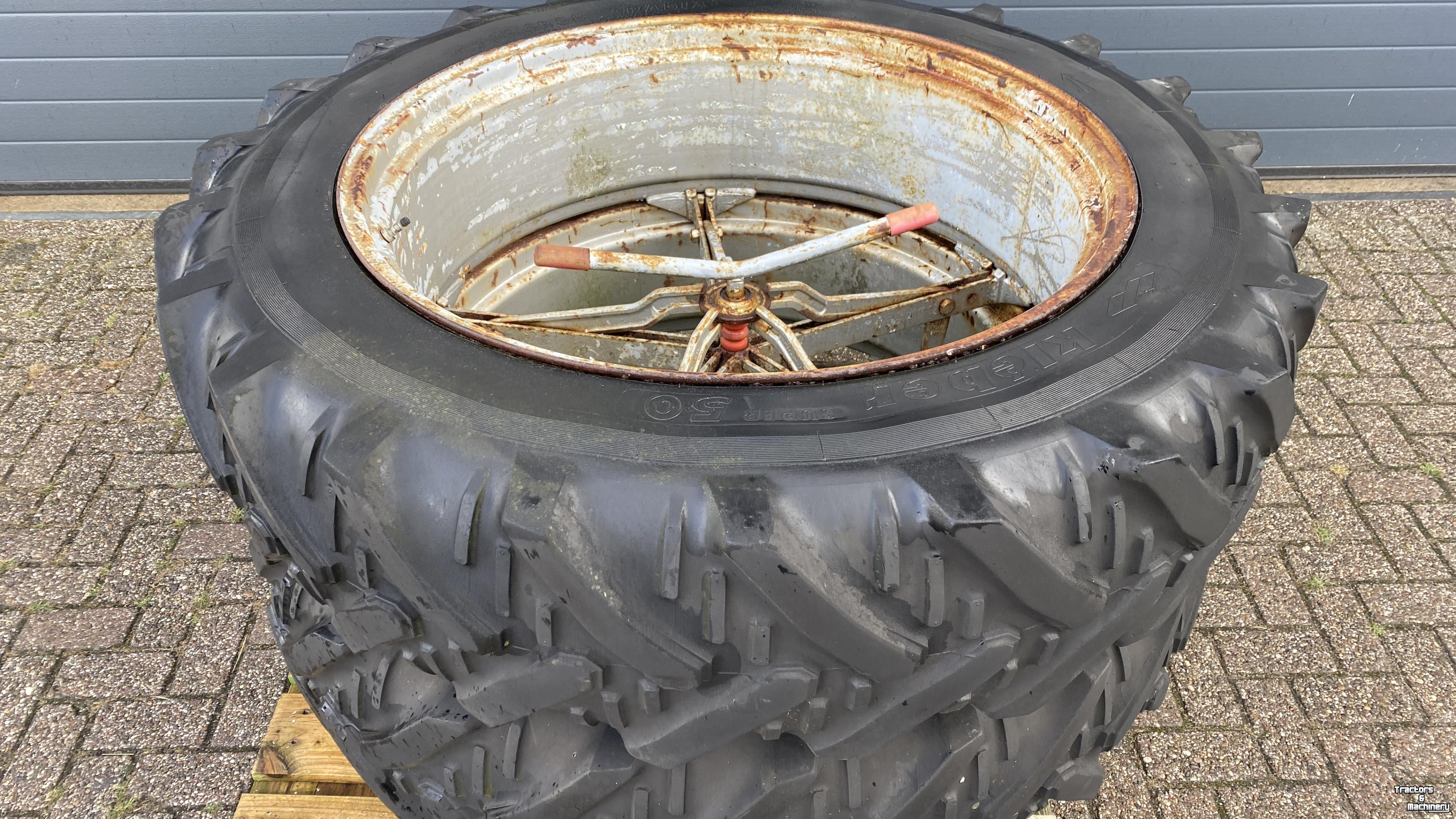 Roues, Pneus, Jantes, Barillets Jumelage Kleber Dubbellucht 13.6R38