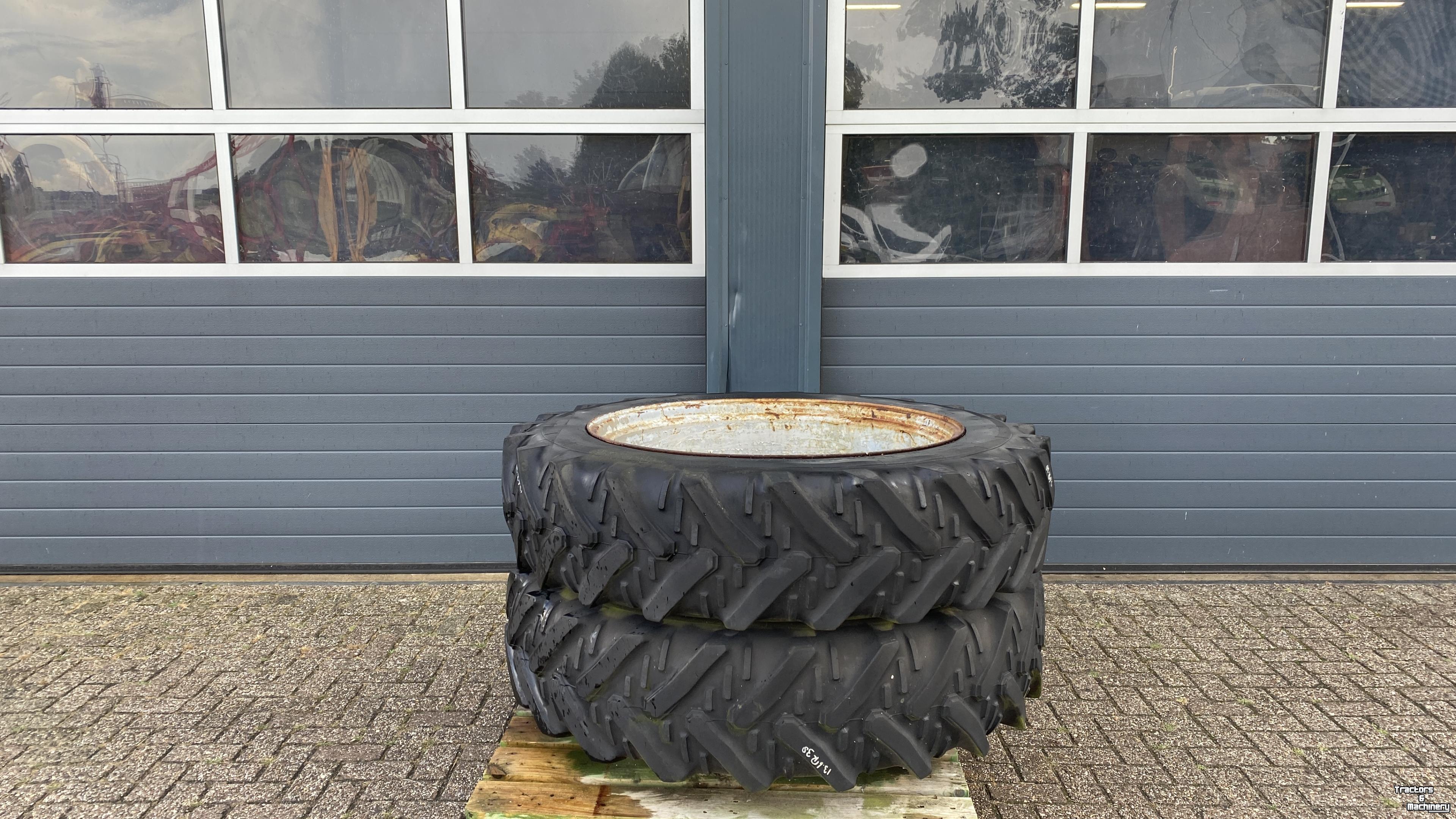Roues, Pneus, Jantes, Barillets Jumelage Kleber Dubbellucht 13.6R38