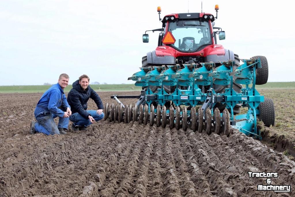 Autres matériel et accessoires de travail du sol Kramer ECO ploeg EMMEGIEMME on land in de veur