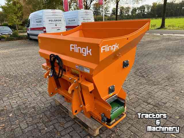 Épandeur de sciure pour des logettes Flingk Instrooibak KSS-1015