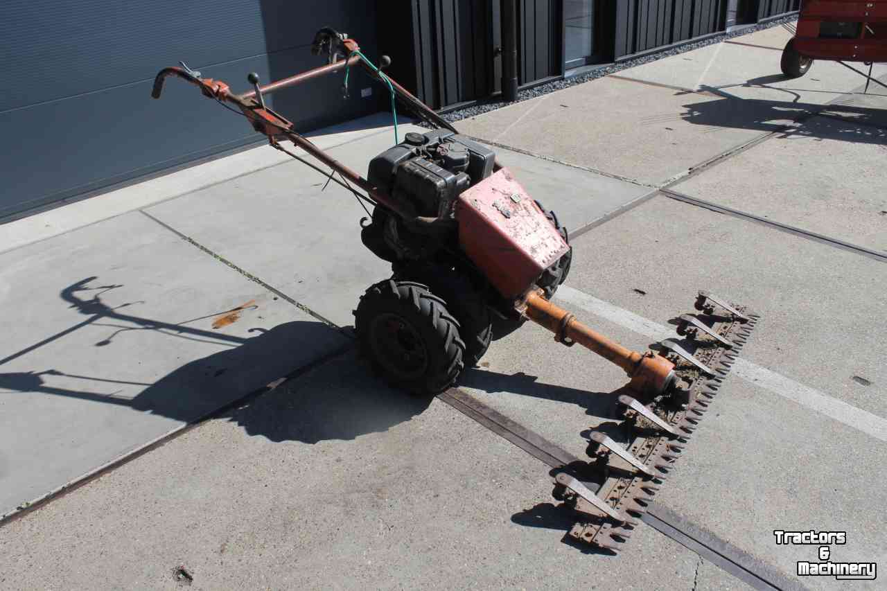 Motoculteur Bucher M300 2-wielige trekker 2-wieler tractor met maaibalk