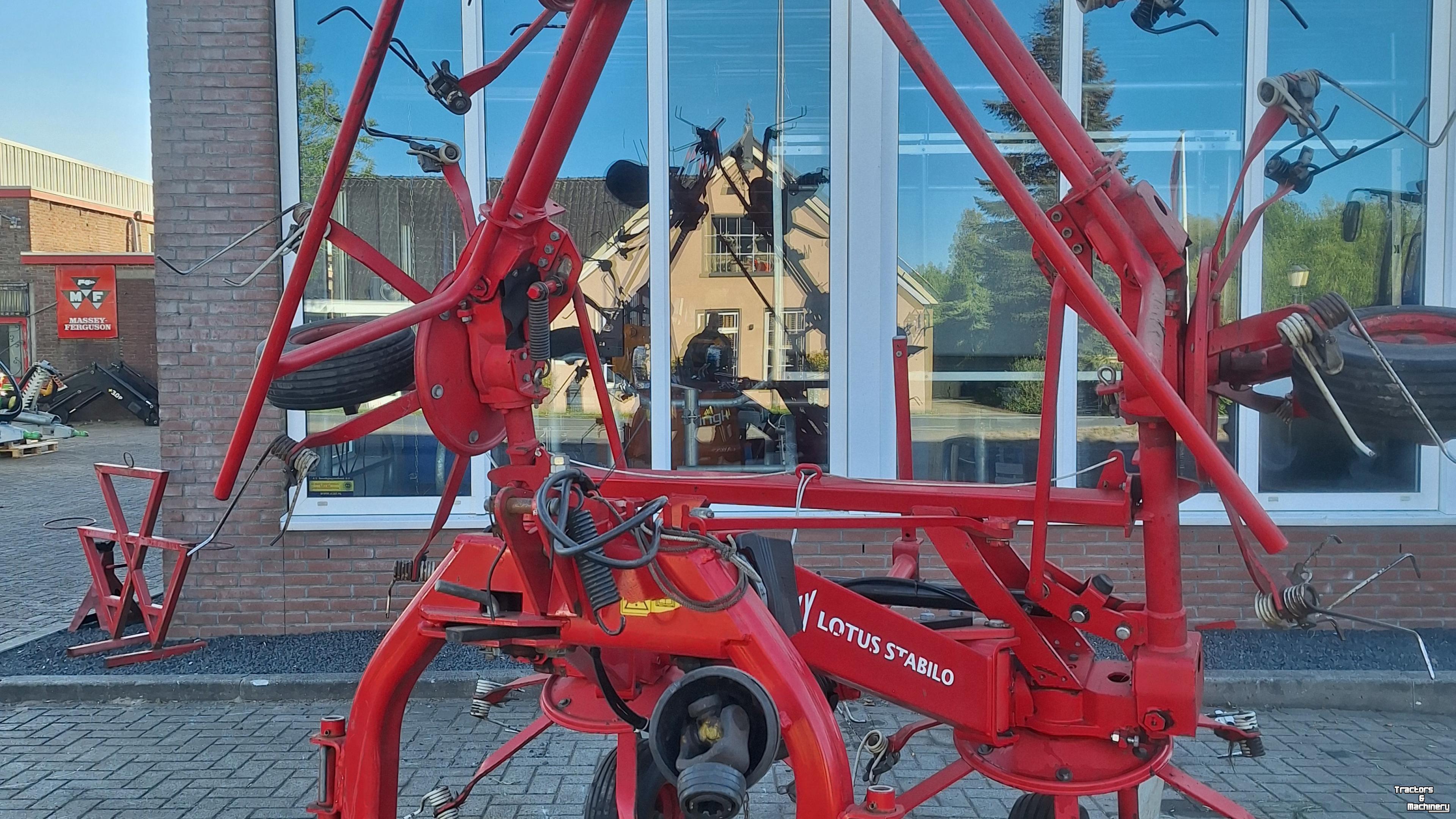 Faneur Lely LOTUS 675