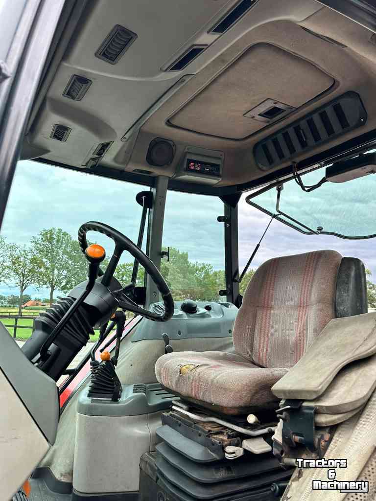 Tracteur Case CX100