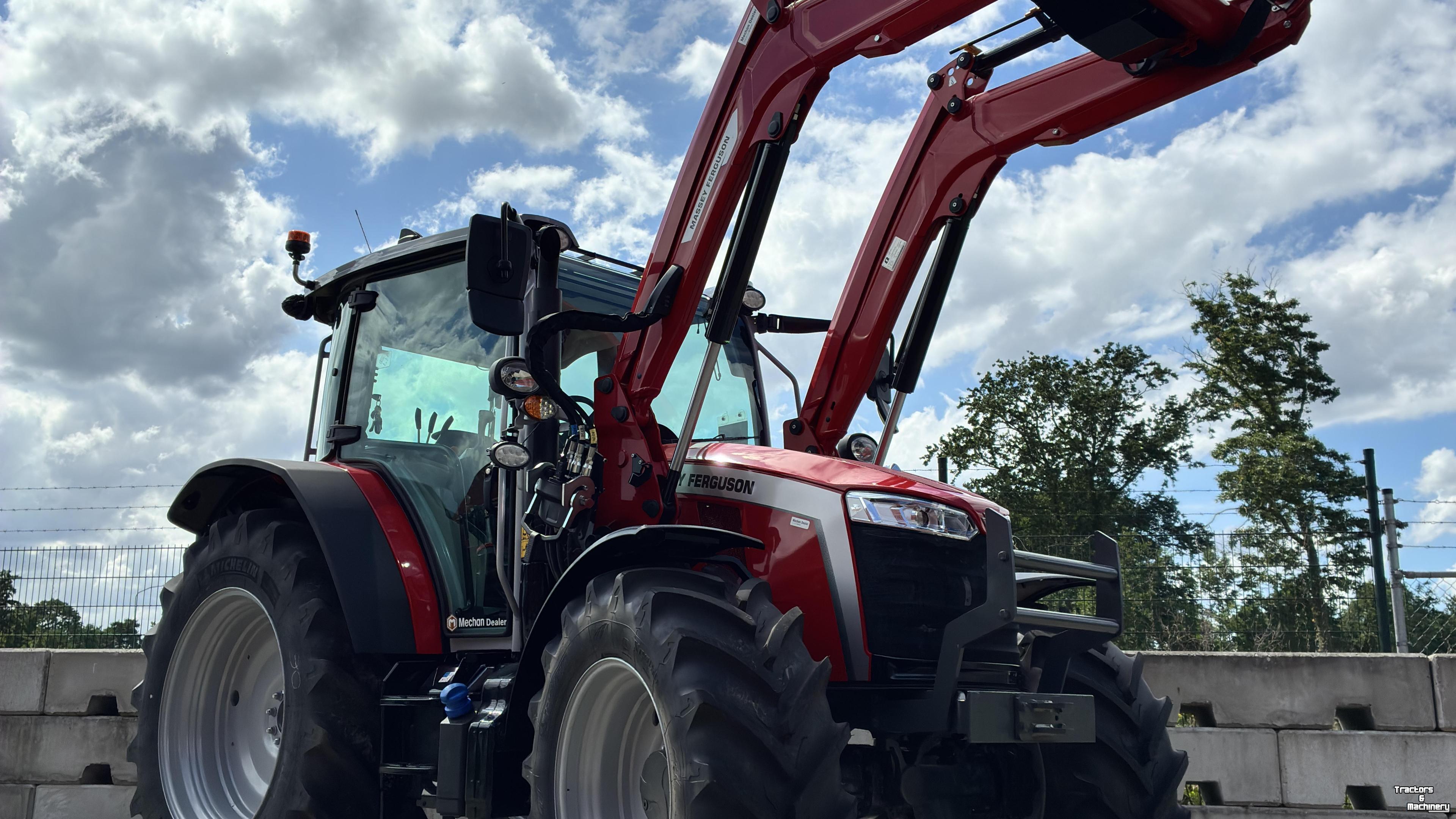 Tracteur Massey Ferguson 5M.115 D4