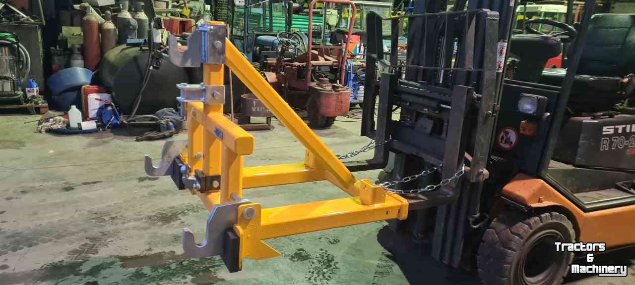 Autres machines et accessoires pour l'atelier et terrain VDMJ WERKTUIGDRAGER MET OPTIE LEPELINSTEEK  OPTIE TREKPEN STANDAARD OPTIE TREKPEN MET BAL REMORC