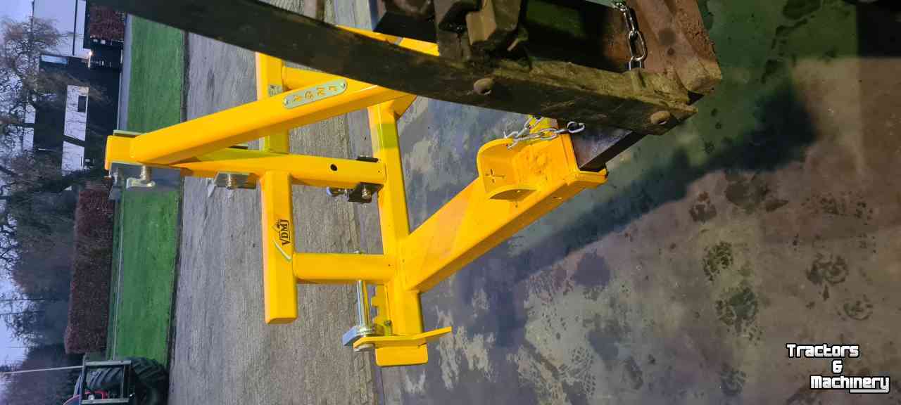 Autres machines et accessoires pour l'atelier et terrain VDMJ WERKTUIGDRAGER MET OPTIE LEPELINSTEEK  OPTIE TREKPEN STANDAARD OPTIE TREKPEN MET BAL REMORC