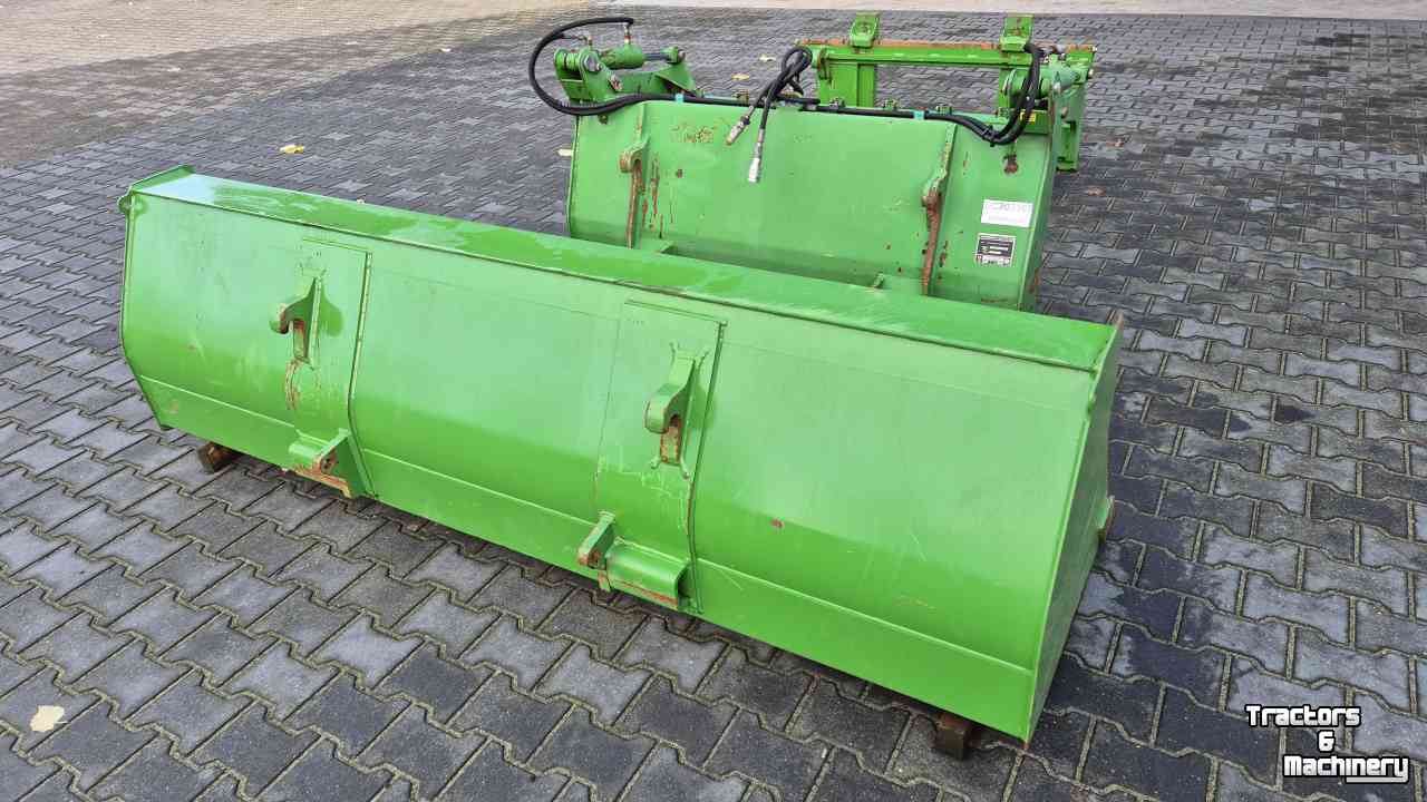 Godet de chargeur frontal John Deere Set van voorlader bak, mestgrijper en palletlepelbord, euro