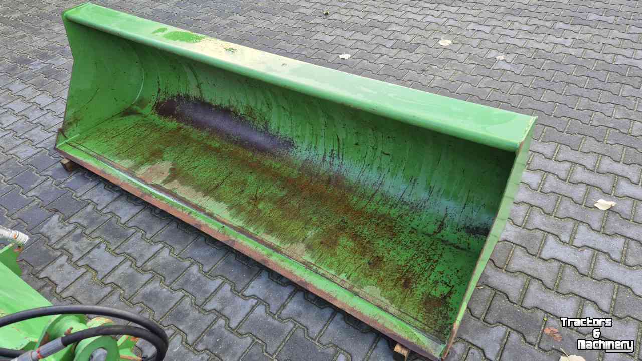 Godet de chargeur frontal John Deere Set van voorlader bak, mestgrijper en palletlepelbord, euro
