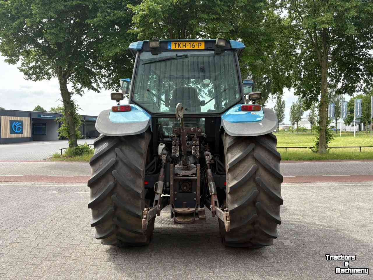 Tracteur New Holland 8360