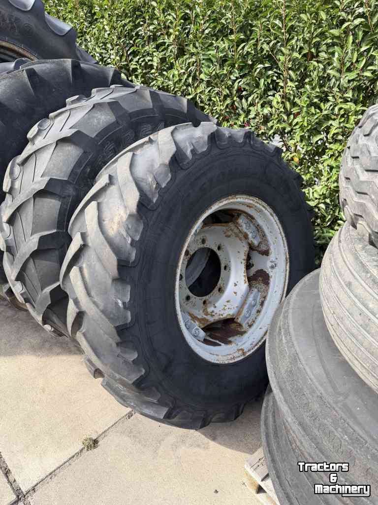 Roues, Pneus, Jantes, Barillets Jumelage Case-IH set velgen 24 inch, met 14.9-24 banden erop