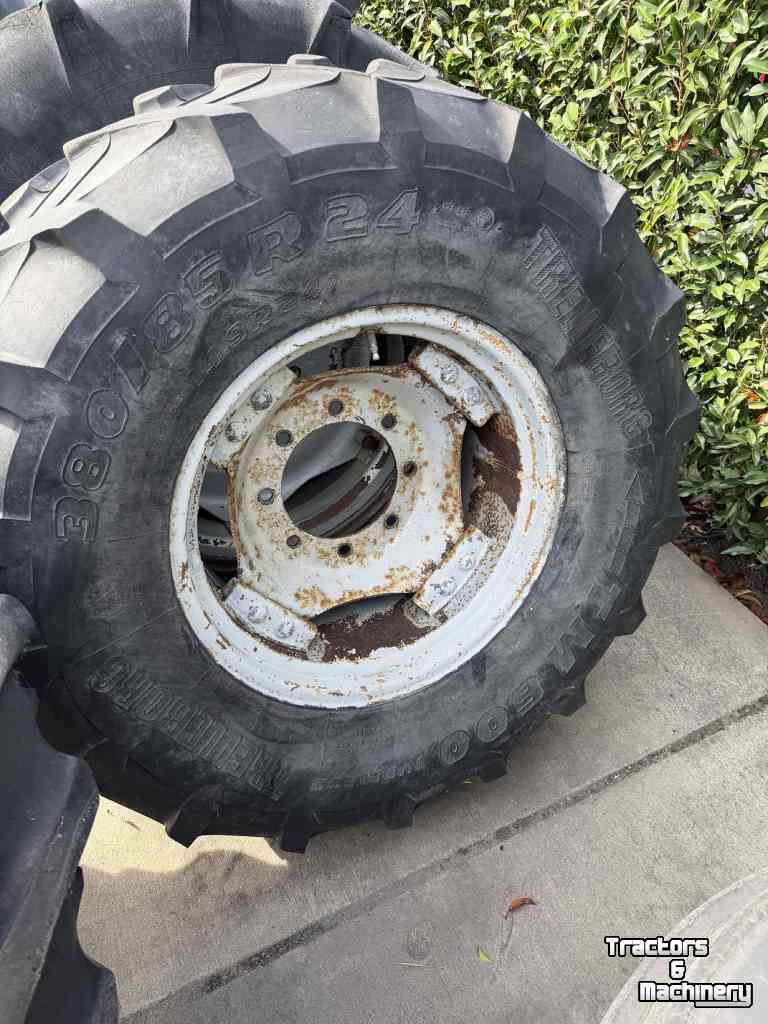 Roues, Pneus, Jantes, Barillets Jumelage Case-IH set velgen 24 inch, met 14.9-24 banden erop