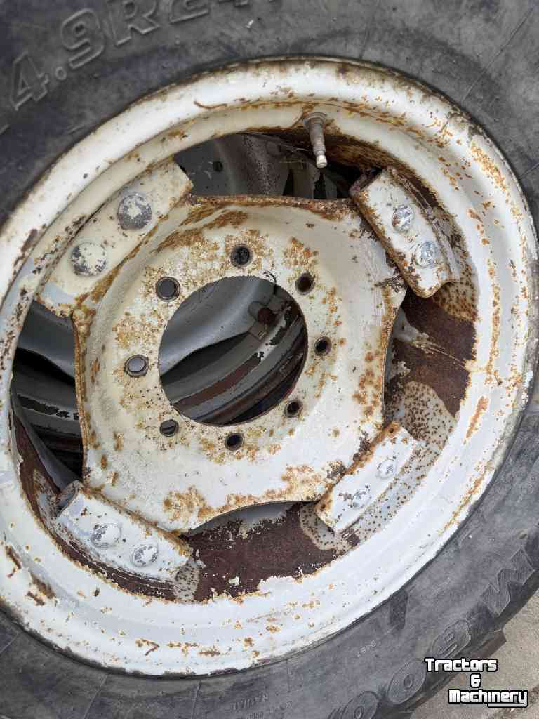 Roues, Pneus, Jantes, Barillets Jumelage Case-IH set velgen 24 inch, met 14.9-24 banden erop