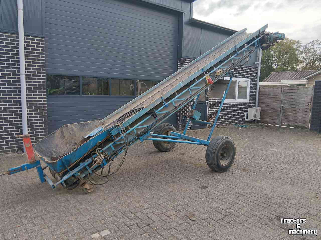 Convoyeur  Apollo Transportband 6 meter lang Hydr. en Elek.