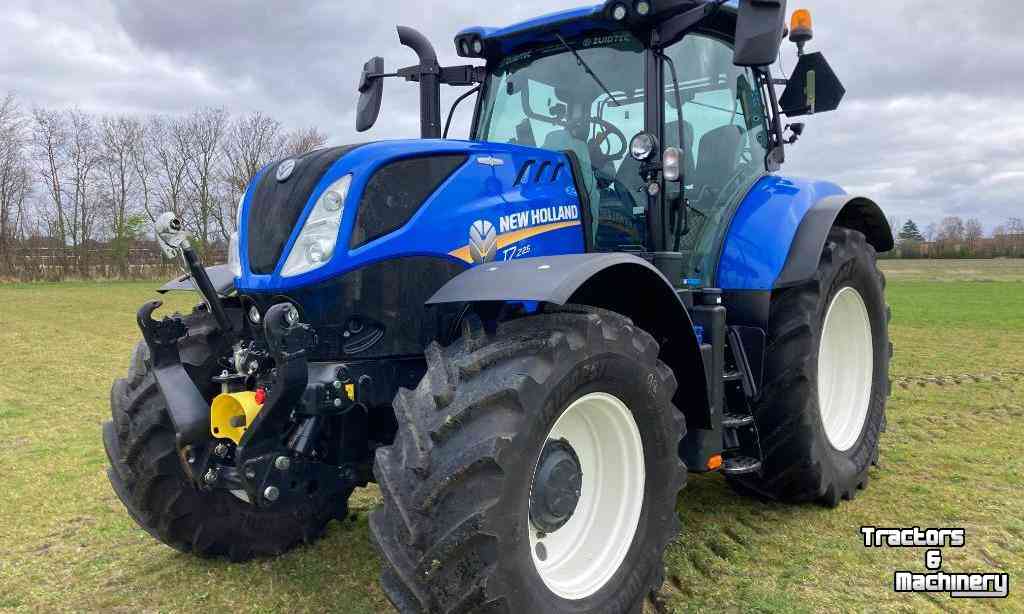 Tracteurs New Holland T 7.225 AC Tractor