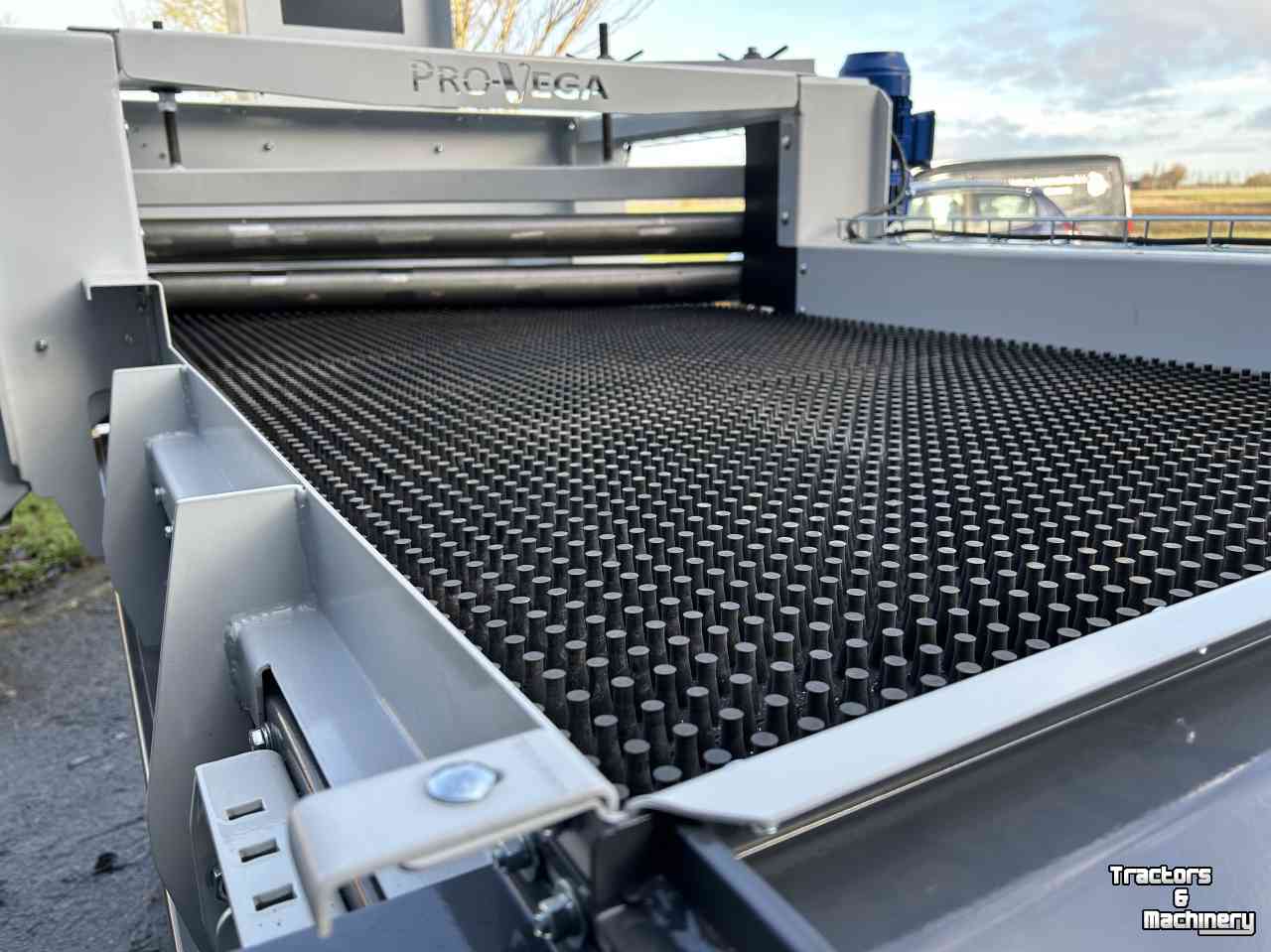 Autres matériel de convoyage et accessoires Pro-vega SN Loofscheider / Egelband / Leaves separator ( voorraad )