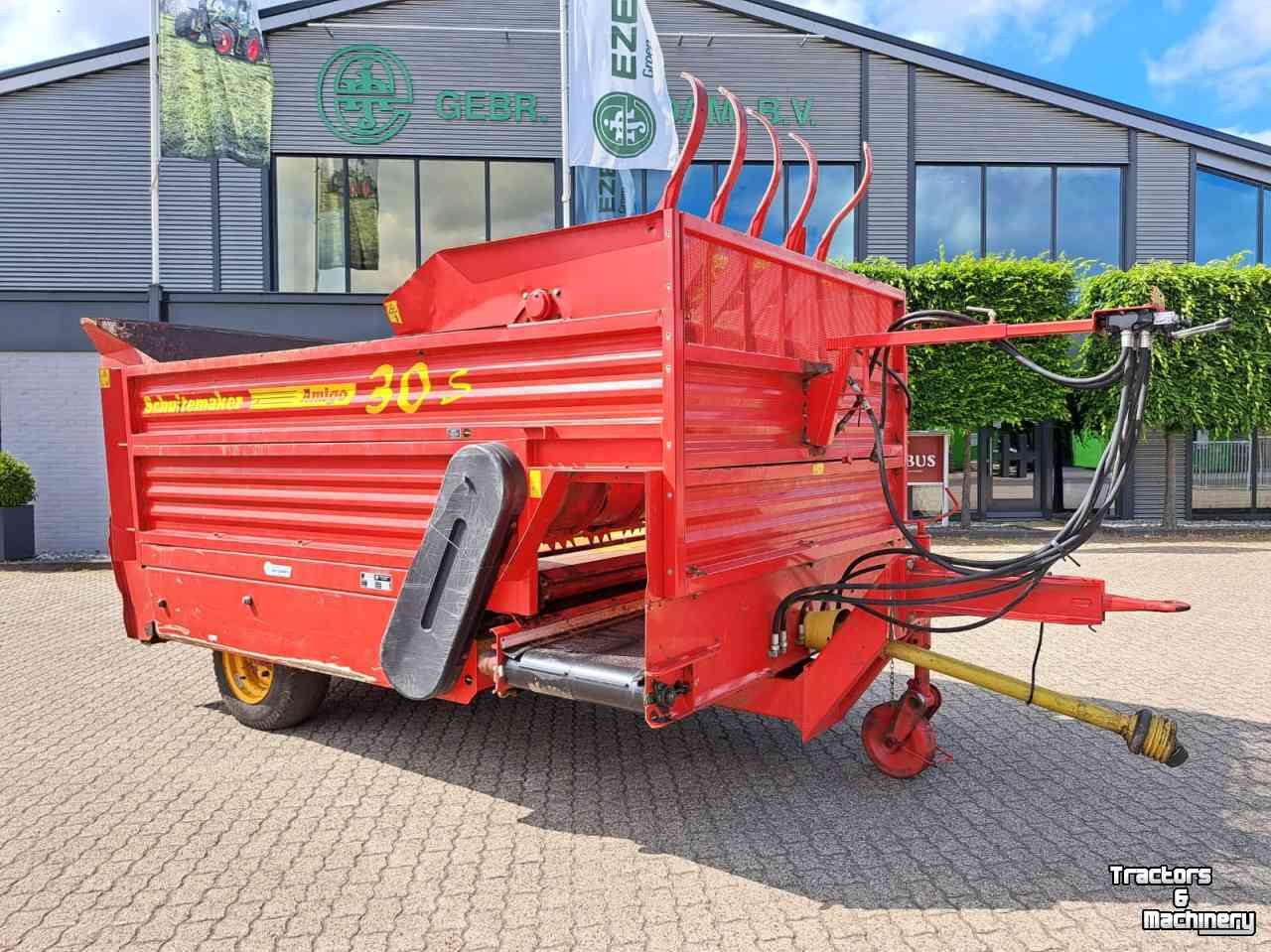 Distributeur de fourrage en bloc Schuitemaker Amigo 30S