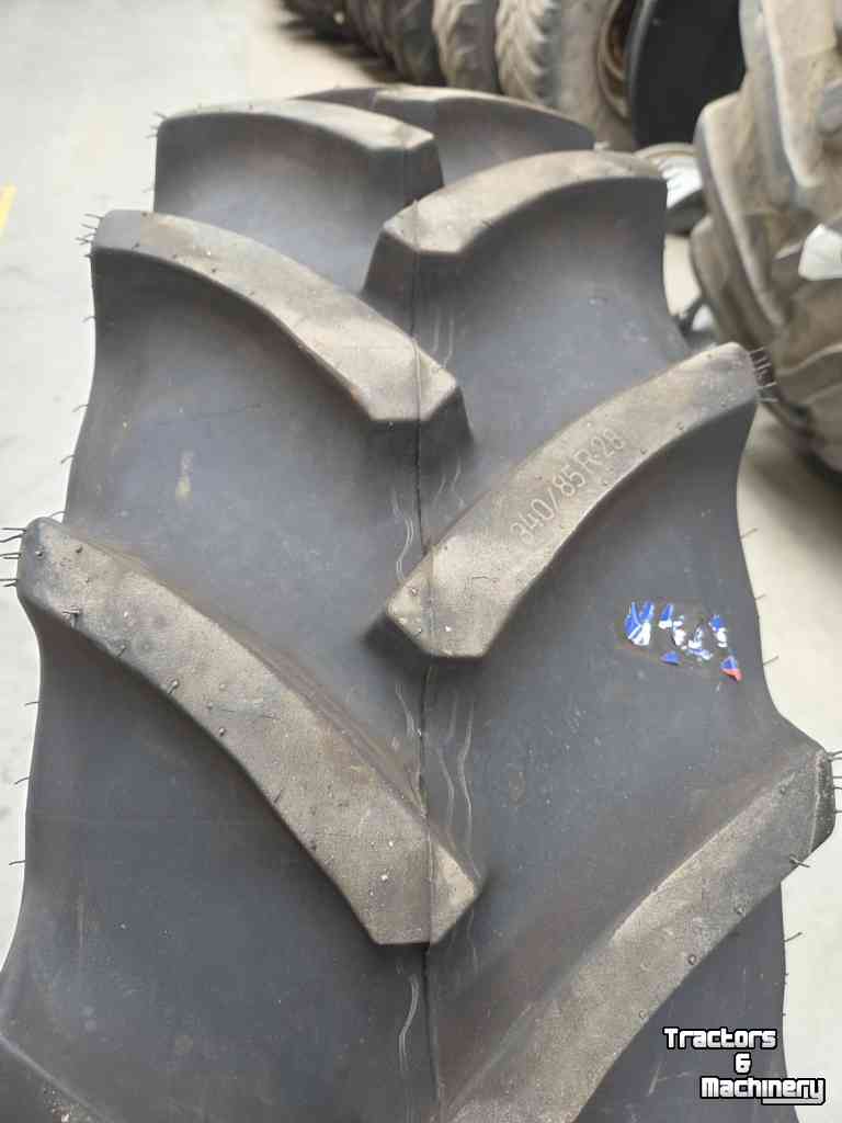 Roues, Pneus, Jantes, Barillets Jumelage Mitas 340/85R28 AC85