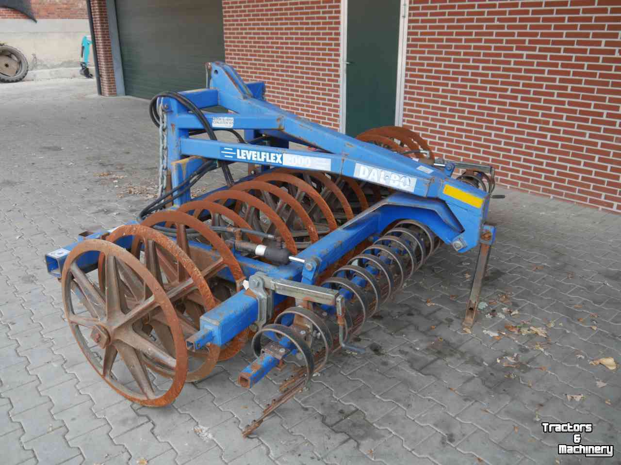 Rouleau compacteur latérale / avant Dalbo Levelflex 2000 3m + crossboard