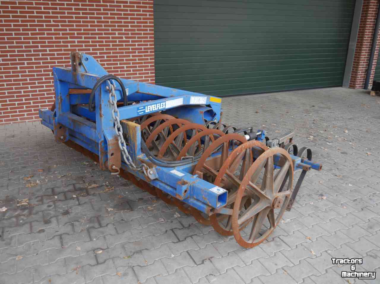 Rouleau compacteur latérale / avant Dalbo Levelflex 2000 3m + crossboard