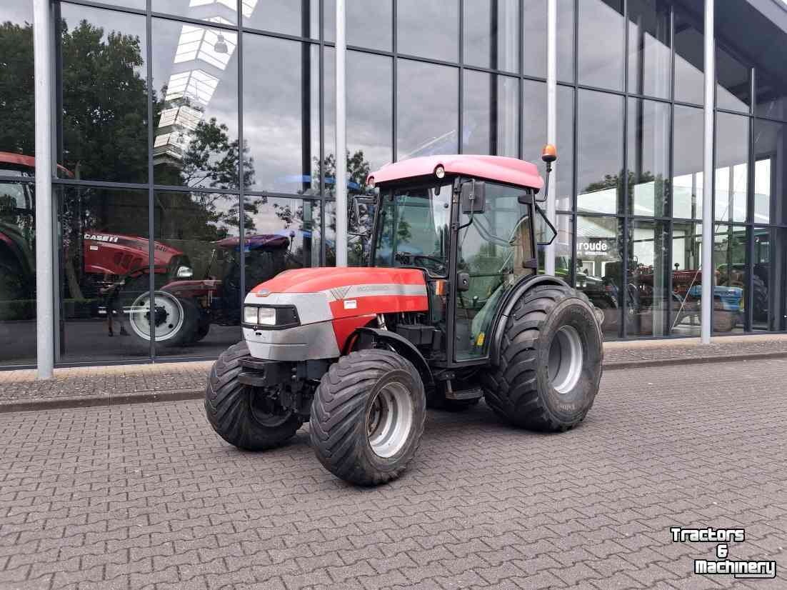 Tracteur McCormick F-85-N