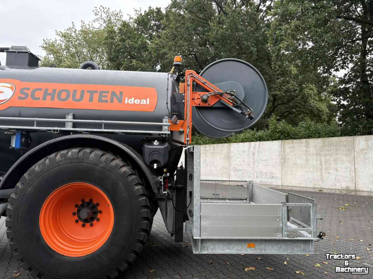 Distributeur à tuyau flexible trainé Schouten IDEAL PW120 pompwagen