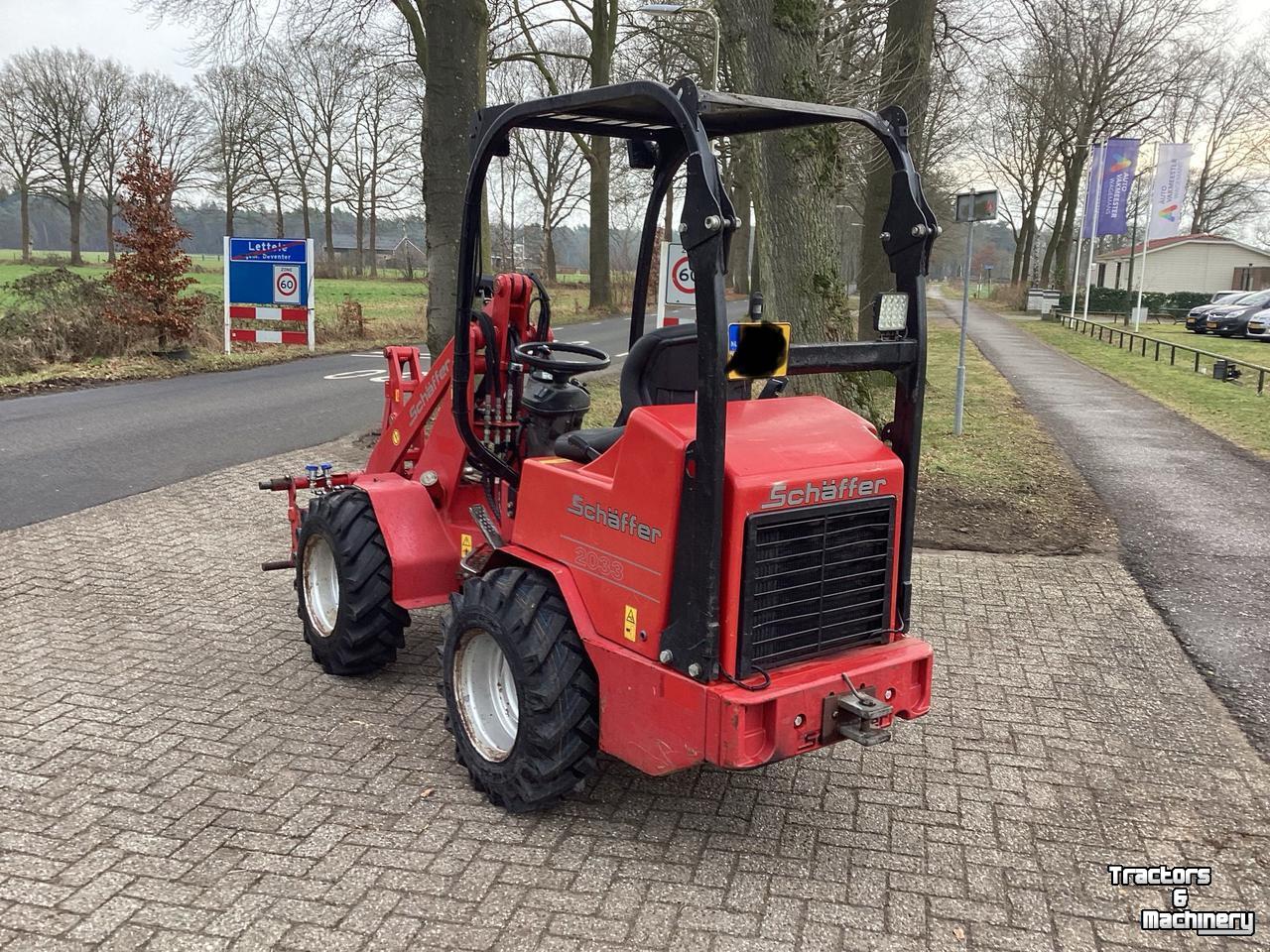 Chargeuse sur pneus Schäffer 2033